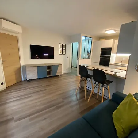 Galilee Du Carei Апартаменти Мантон